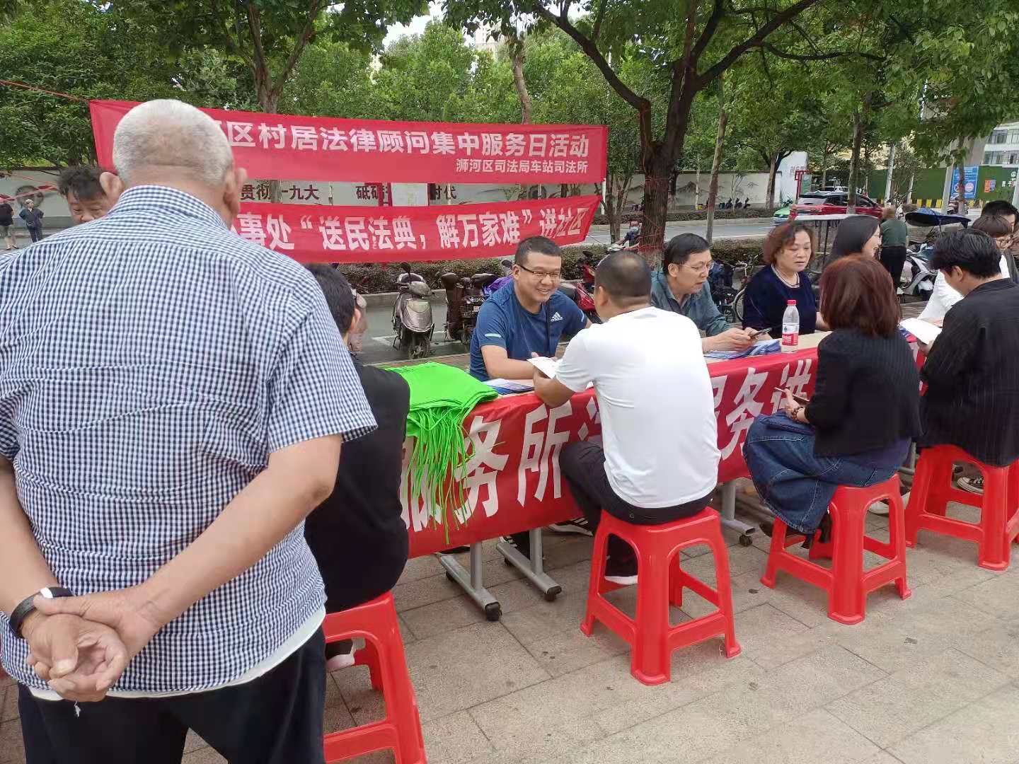 说明: 1